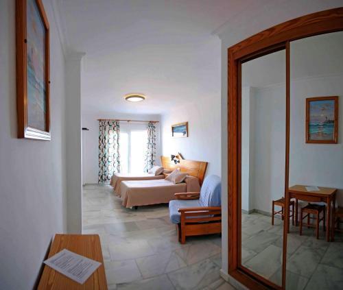 Apartamentos Guaquin Torremolinos Exteriör bild