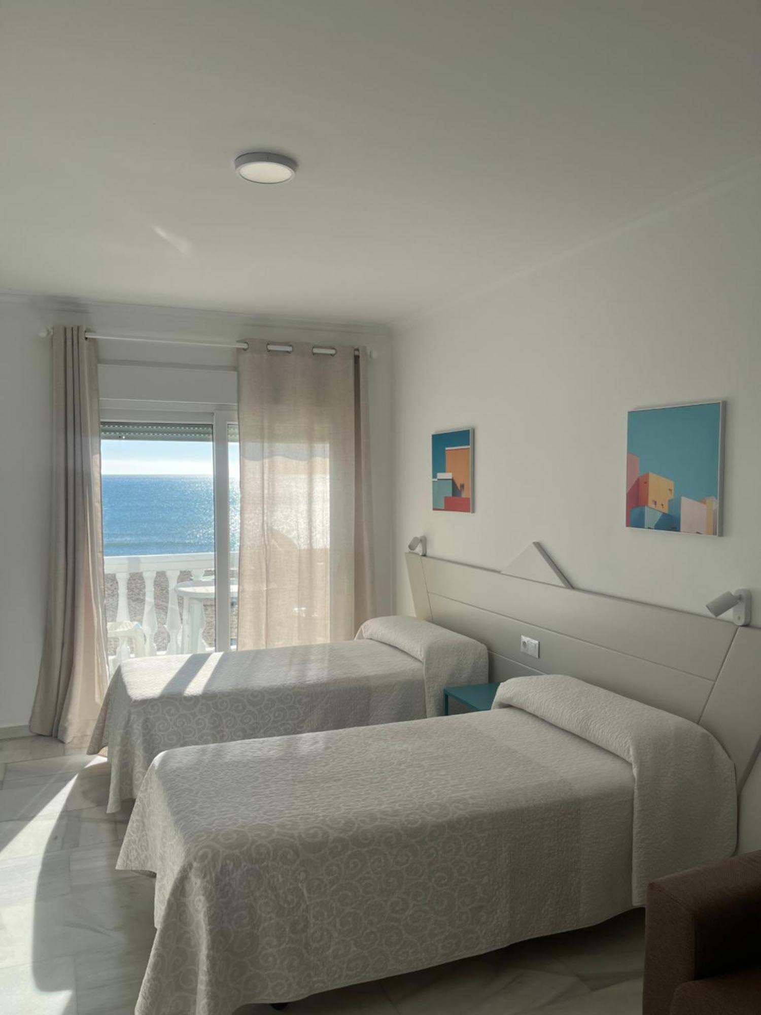 Apartamentos Guaquin Torremolinos Exteriör bild