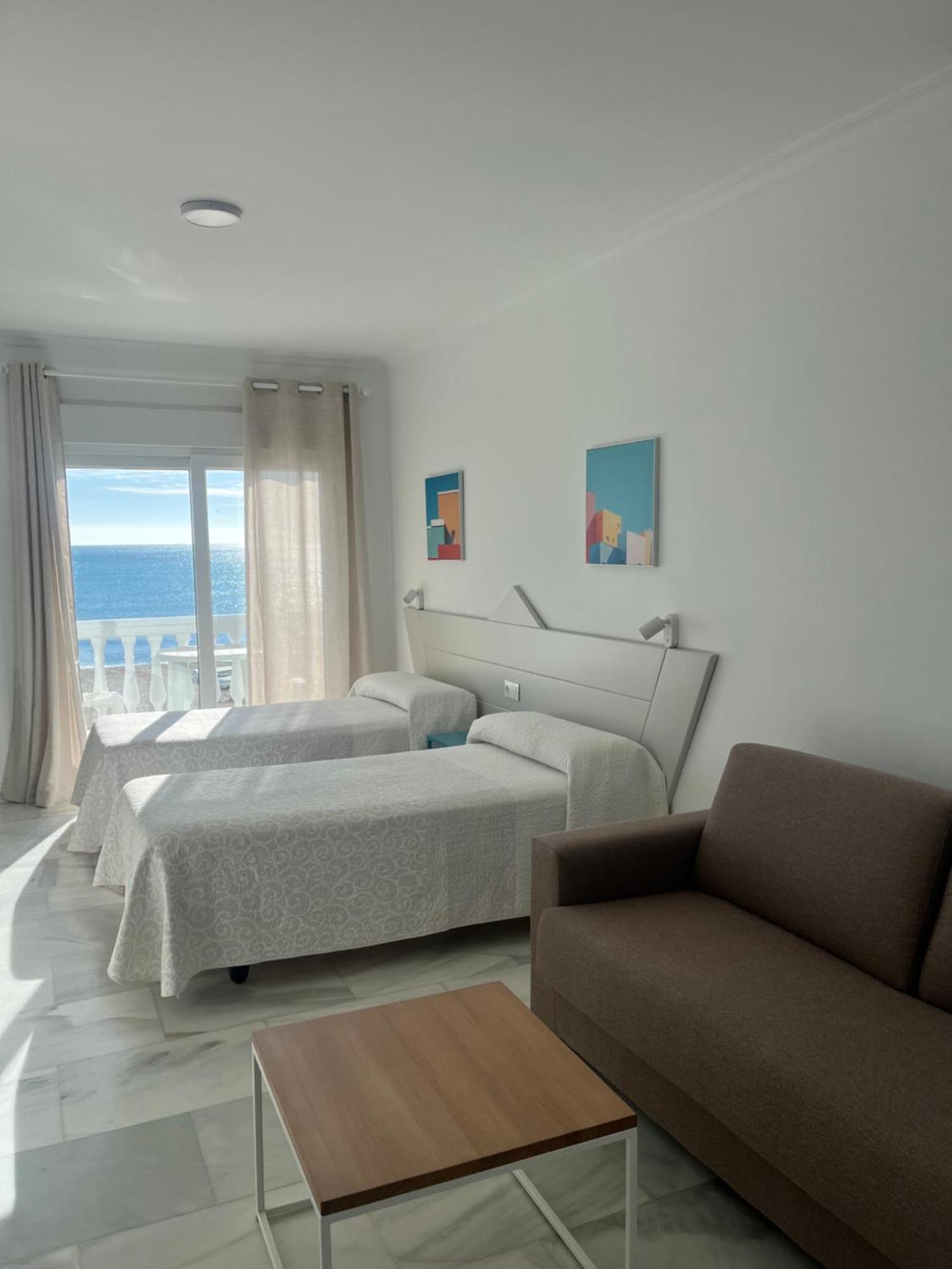 Apartamentos Guaquin Torremolinos Exteriör bild